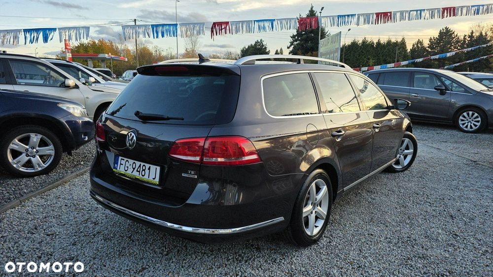 Volkswagen Passat - 16