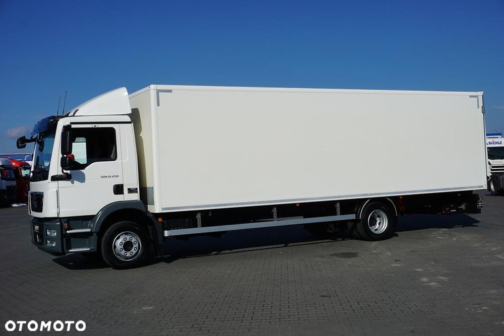 MAN TGM / 12.250 / EURO 6 / KONTENER + WINDA / 20 PALET / DŁ. 8 M - 3