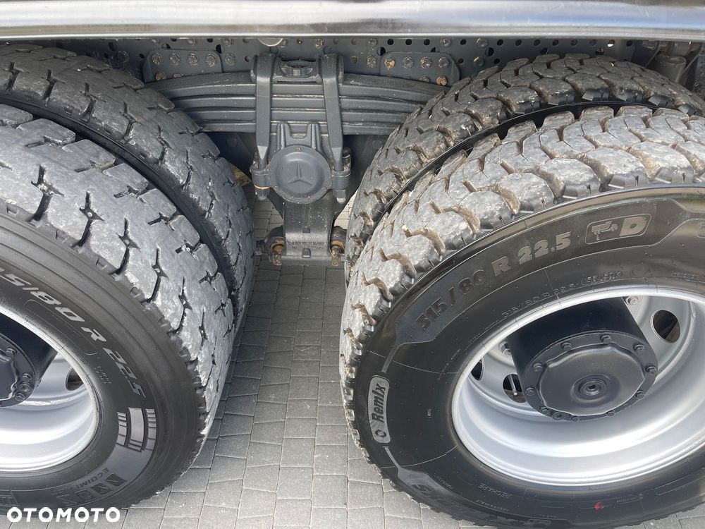 Mercedes-Benz Arocs 3252 - 9