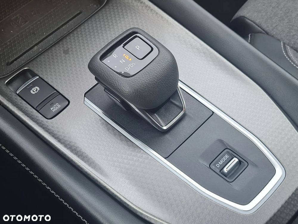 Nissan Qashqai 1.3 DIG-T MHEV N-Connecta Xtronic - 11