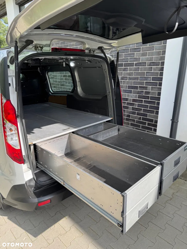 Ford Transit Connect - 19