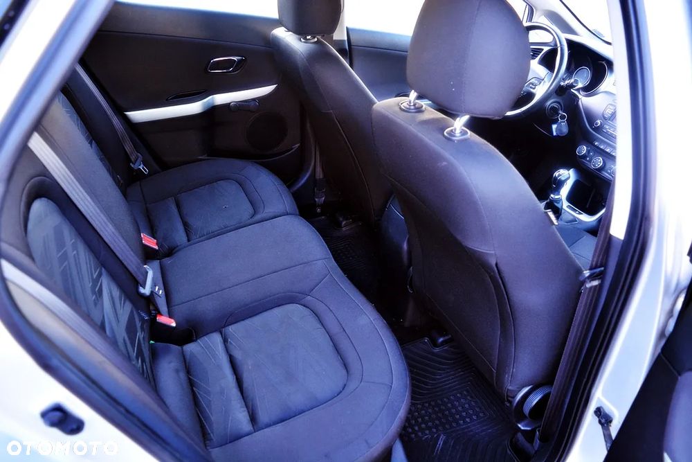 Kia Ceed 1.4 CVVT Attract - 18