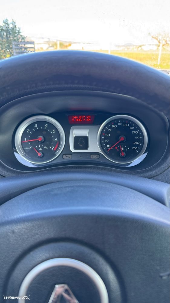 Renault Clio 1.2 16V Confort - 41