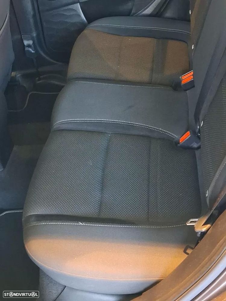 Fiat Tipo Station Wagon 1.3 M-Jet Lounge J17 - 24