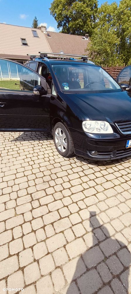 Volkswagen Touran - 1