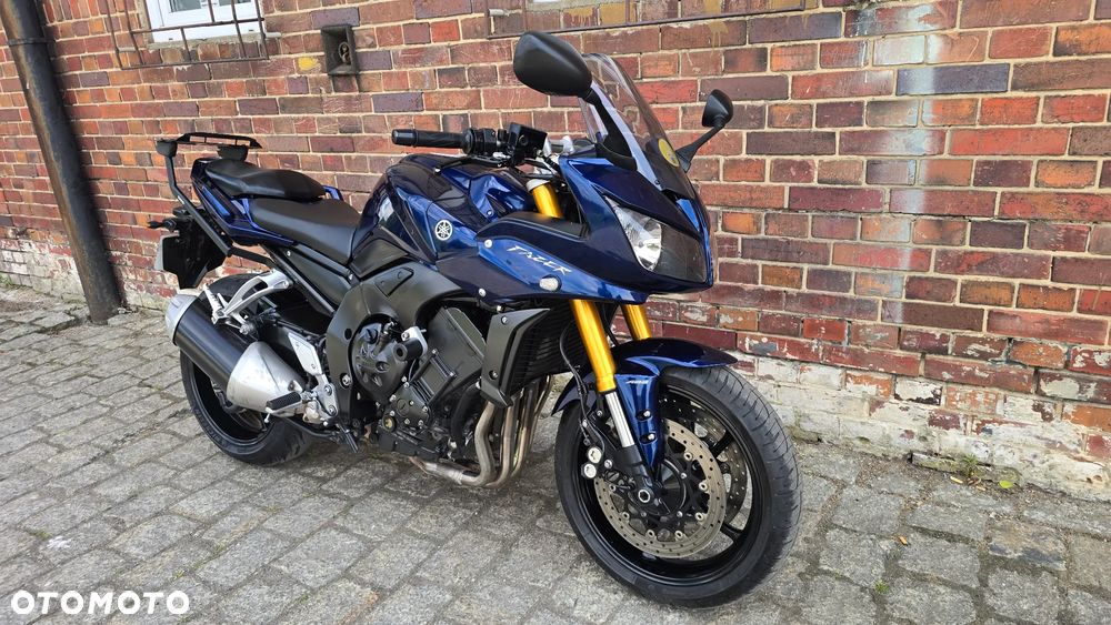 Yamaha FZ - 27