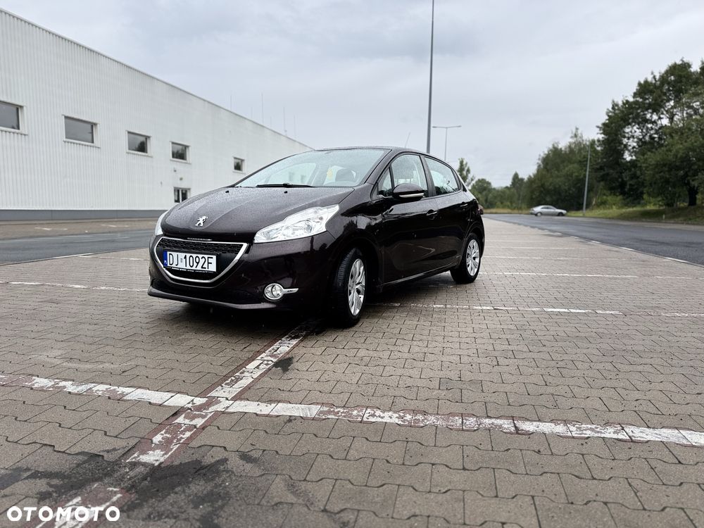 Peugeot 208 - 6