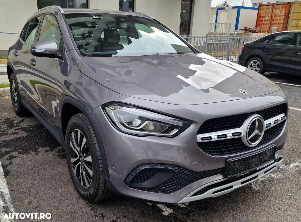Mercedes-Benz GLA - 2