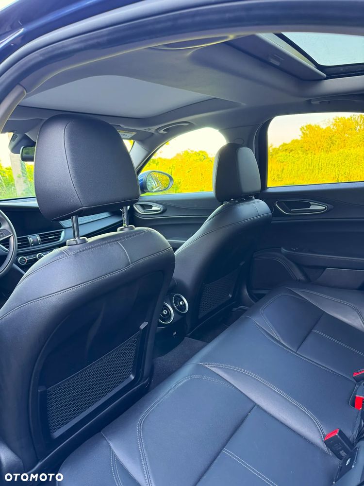 Alfa Romeo Giulia 2.0 Turbo Veloce - 10