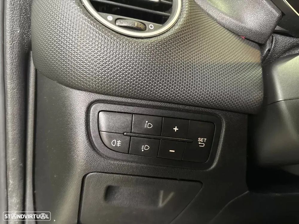 Fiat Punto 1.2 Lounge S&S - 31