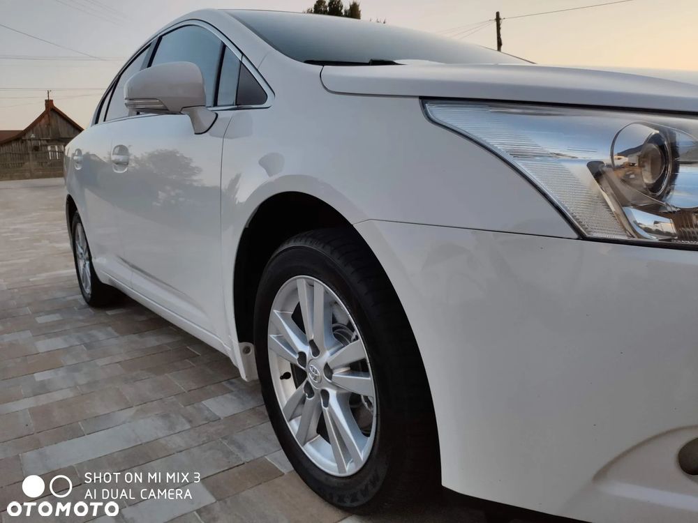 Toyota Avensis 2.0 Prestige EU5 MS - 26