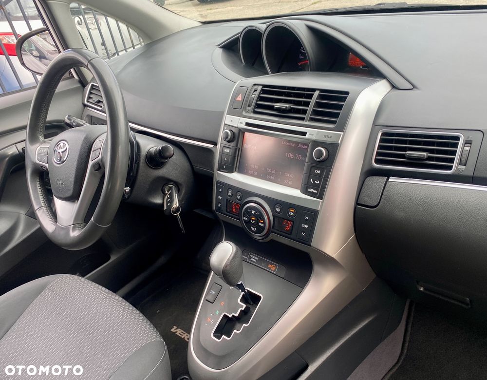 Toyota Verso 1.8 Multidrive Edition - 12