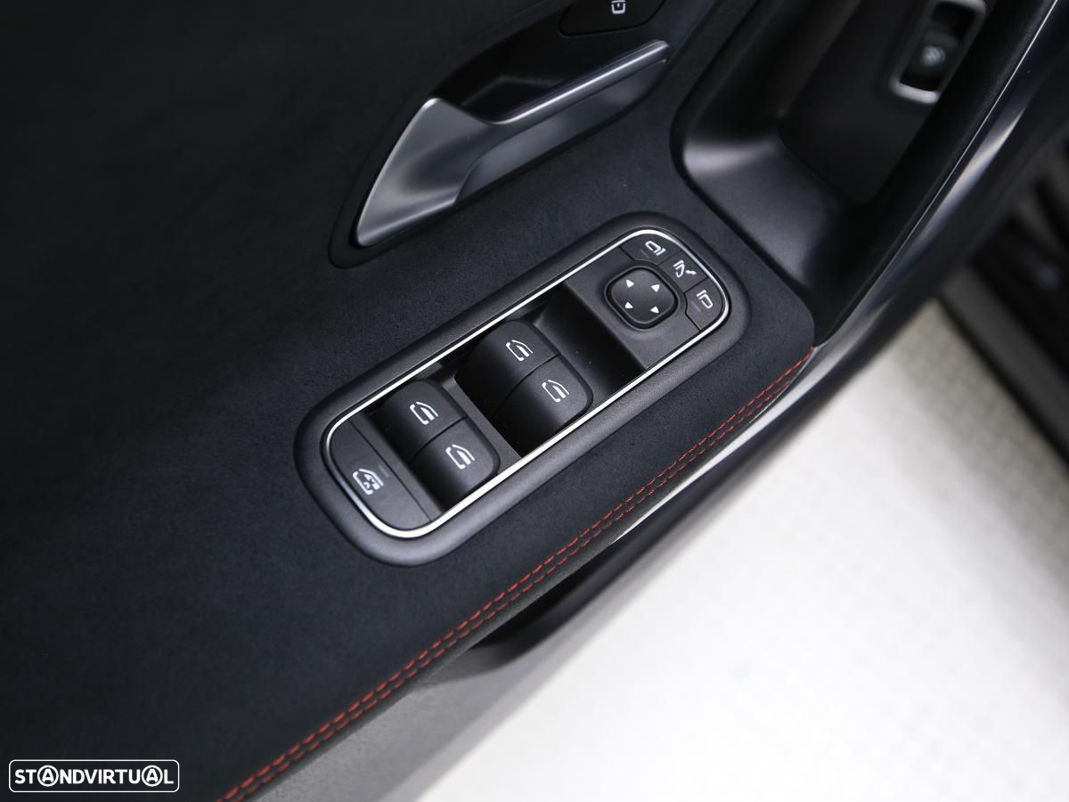 Mercedes-Benz A 180 Limousine 7G-DCT AMG Line - 13