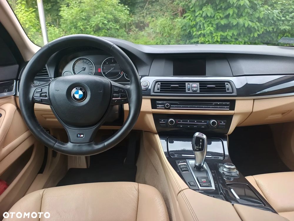 BMW Seria 5 520d xDrive Luxury Line - 3