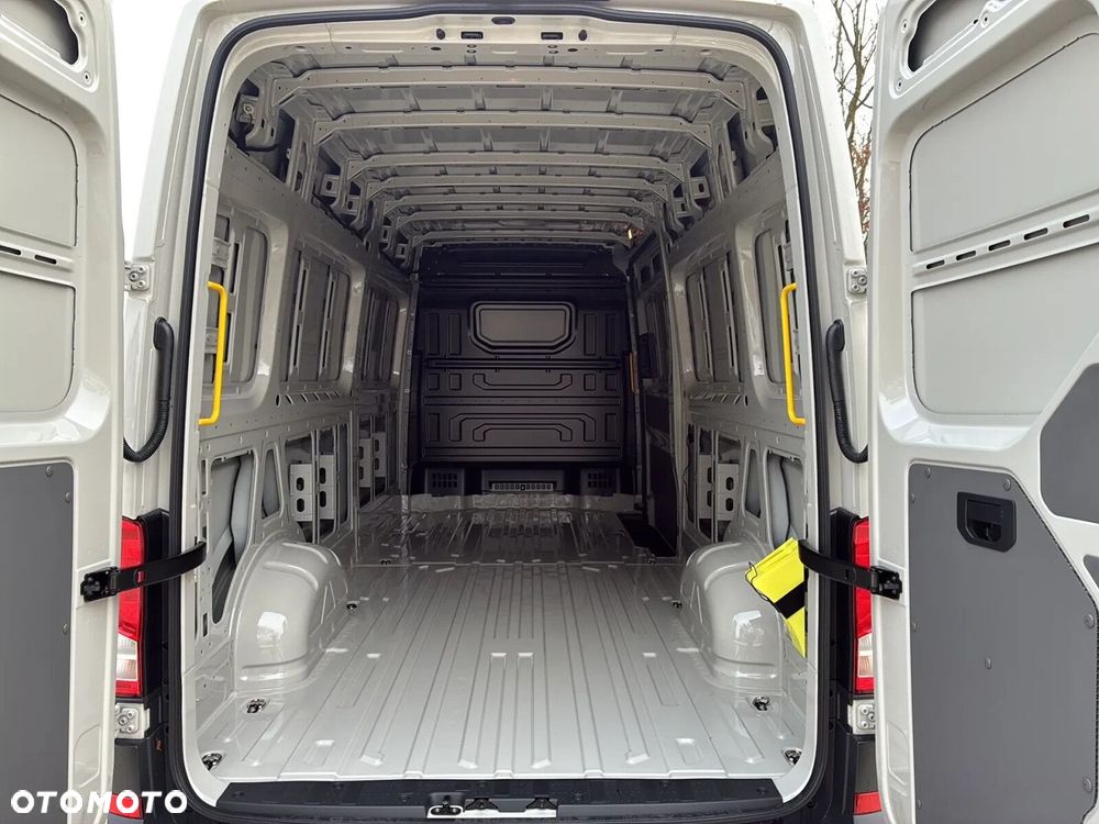 Volkswagen Crafter 35 Furgon L4H3, 2.0BiTDI 177KM, 4490mm, Wysoki dach - 12