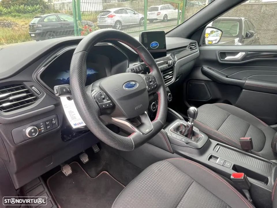 Ford Kuga 1.5 EcoBoost ST-LINE - 8