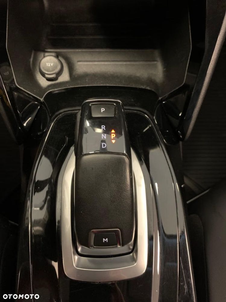 Peugeot 2008 BlueHDi 130 EAT8 Allure - 20