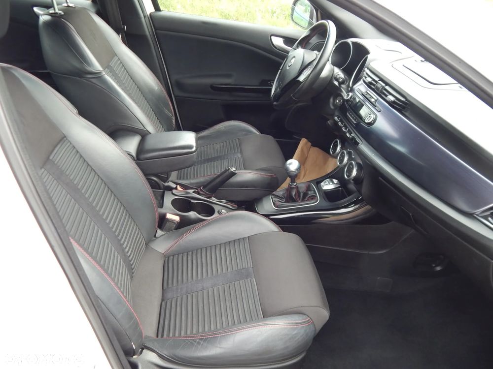 Alfa Romeo Giulietta 1.4 TB Distinctive - 15
