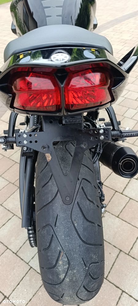 Yamaha FZ - 32