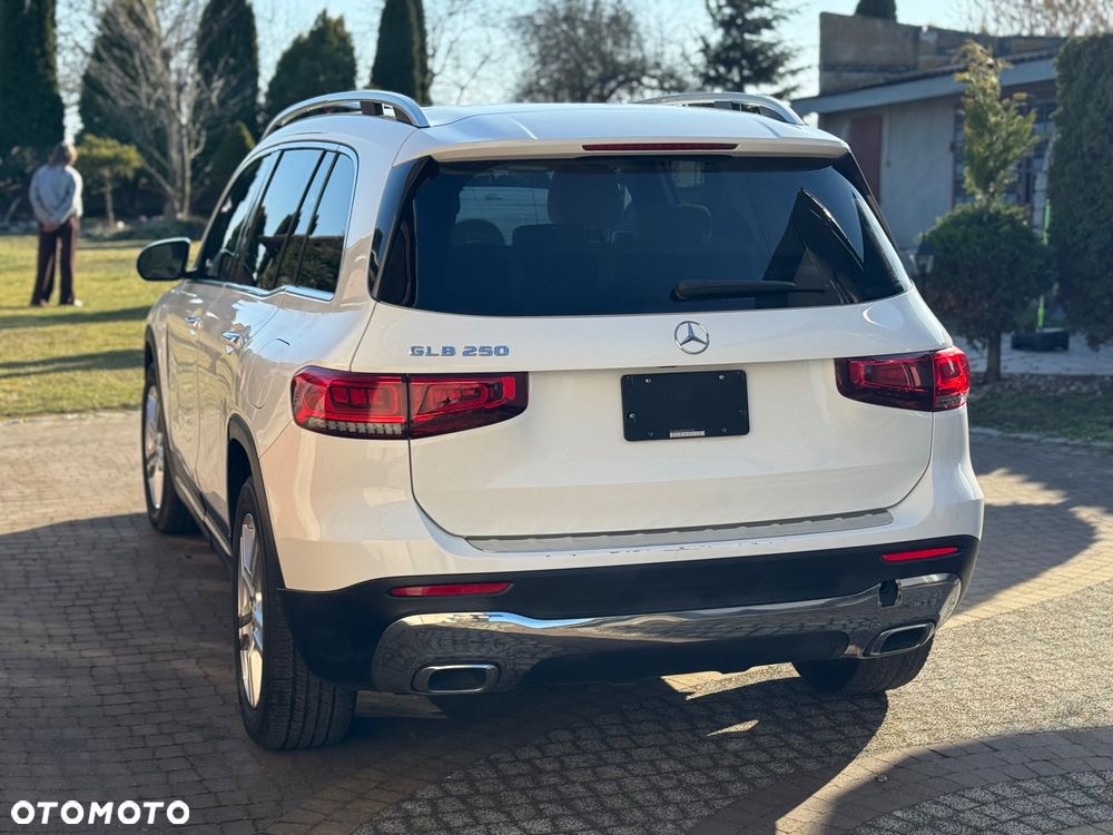 Mercedes-Benz GLB 250 4Matic 8G-DCT Edition 1 - 8