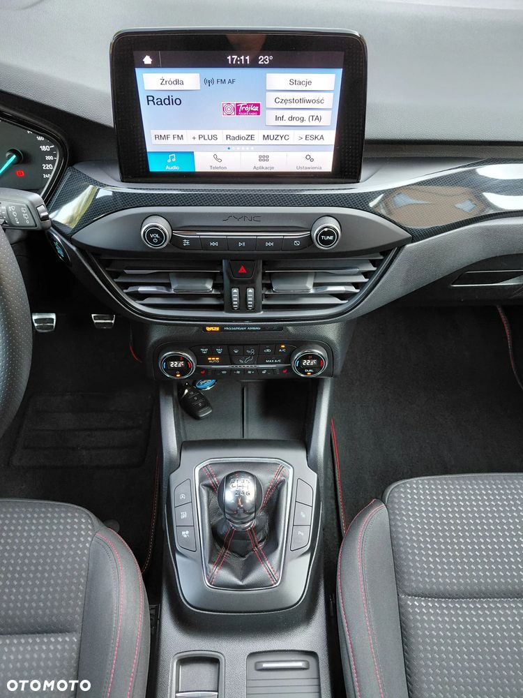 Ford Focus 1.5 EcoBoost ST-Line Business - 22