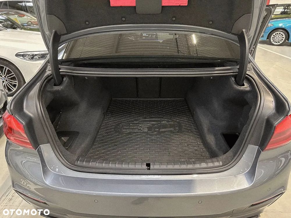 BMW Seria 5 520d xDrive - 20