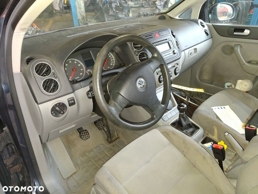 Zderzak przedni VW Golf Plus z Niemiec - 6