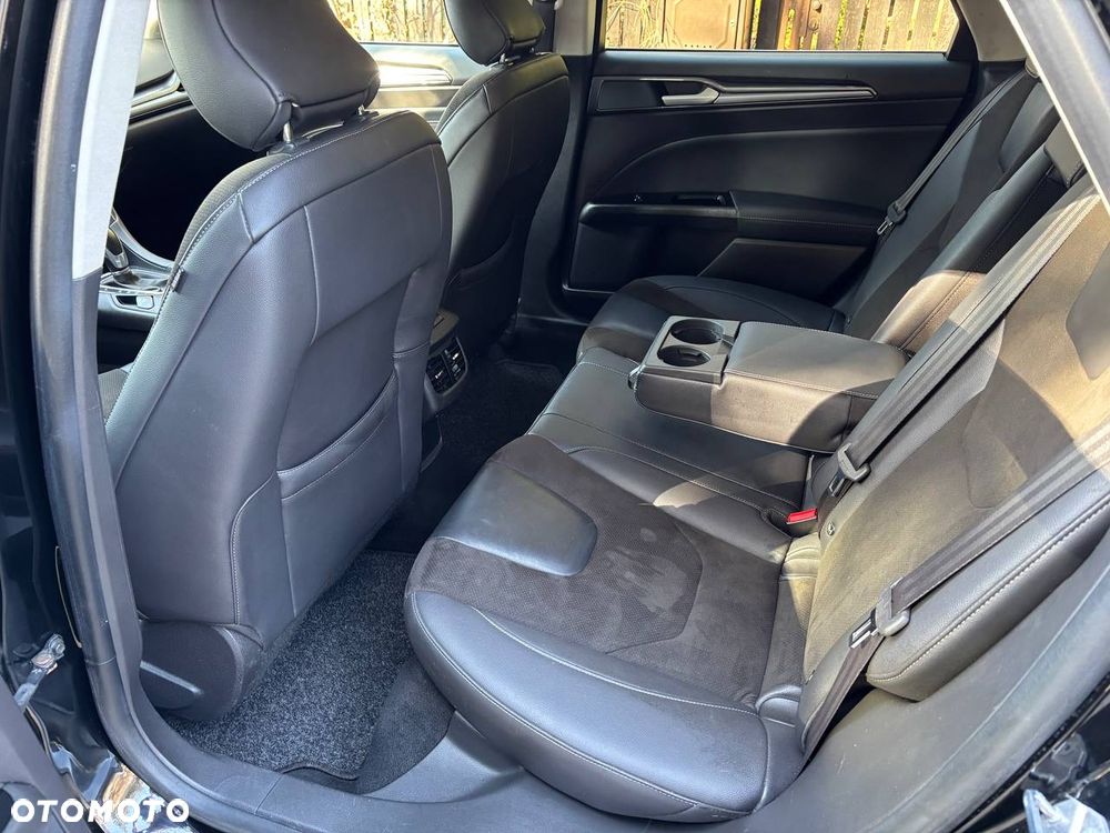 Ford Mondeo 2.0 Hybrid Titanium - 9