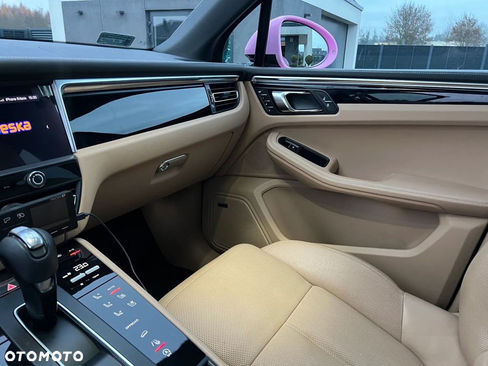 Porsche Macan Standard - 17