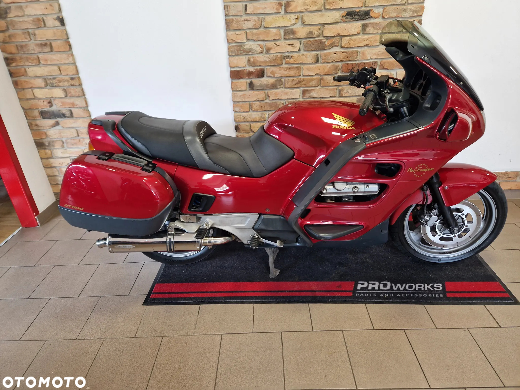 Honda ST - 16