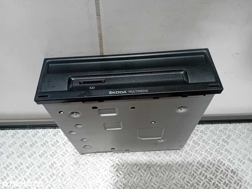 MULTIMEDIA CZYTNIK KARTY SD RADIO SKODA OCTAVIA III R2020 NR 565035840 - 1