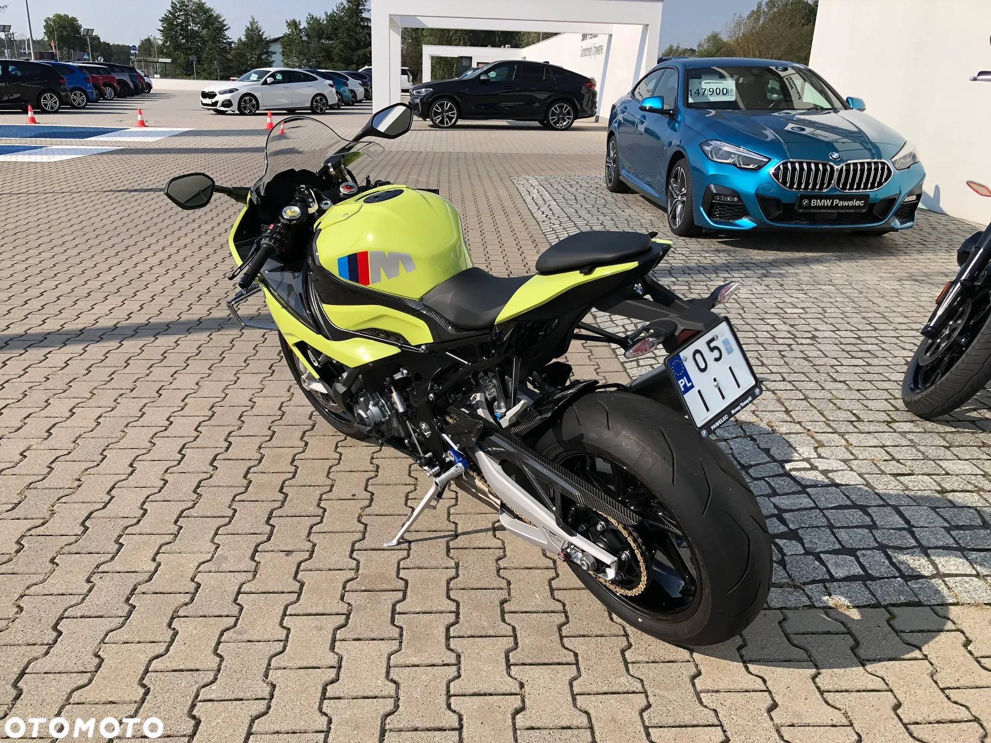 BMW S - 7