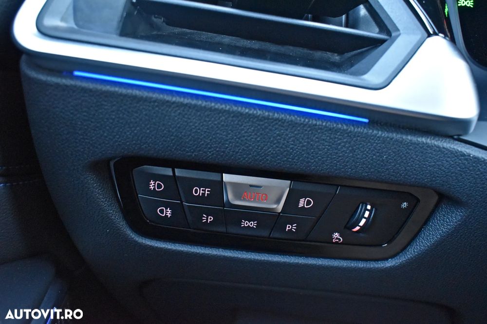 BMW Seria 3 320i Aut. M Sport - 16