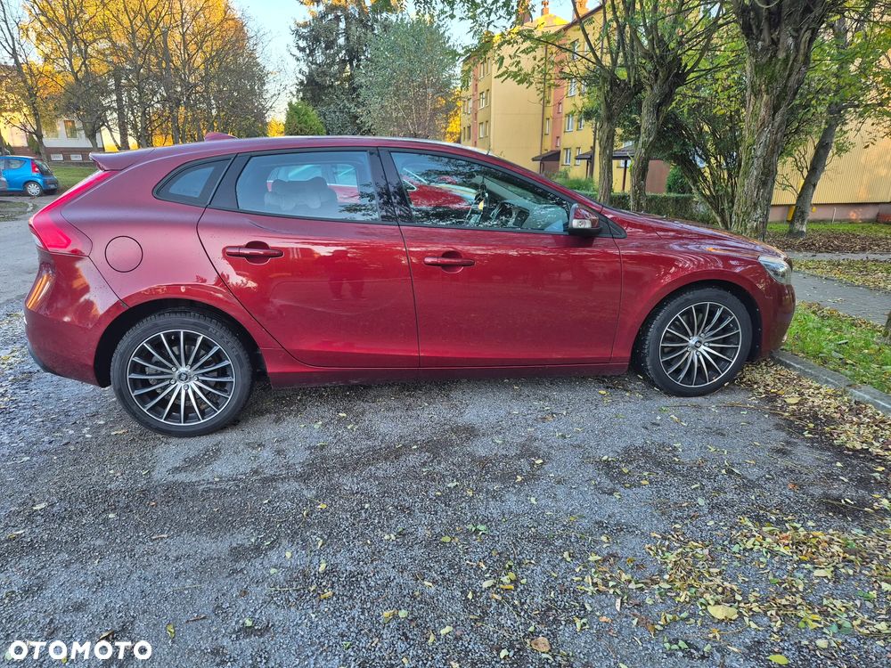 Volvo V40 D4 Kinetic - 9