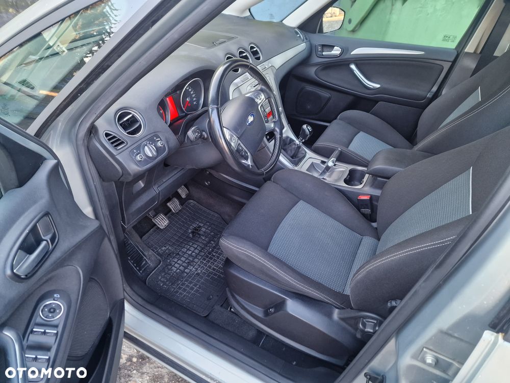 Ford S-Max 2.0 TDCi DPF Titanium - 36