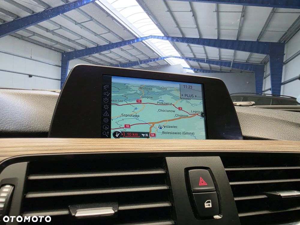 BMW Seria 3 318d Blue Performance Modern Line - 37