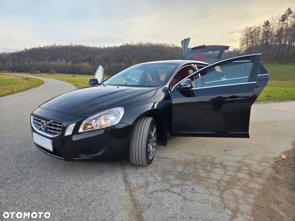 Volvo V60 D3 Geartronic Momentum - 22