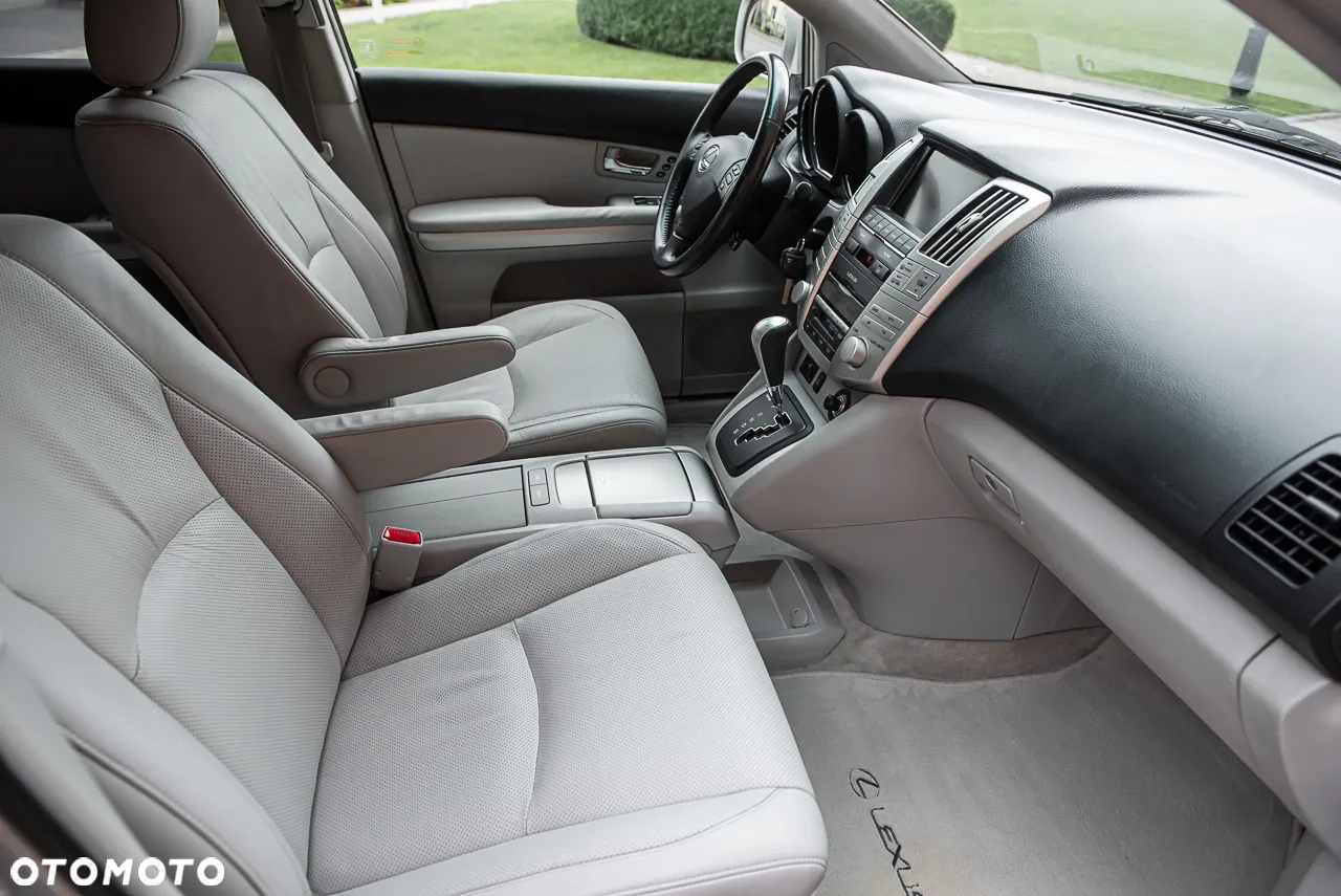 Lexus RX - 30