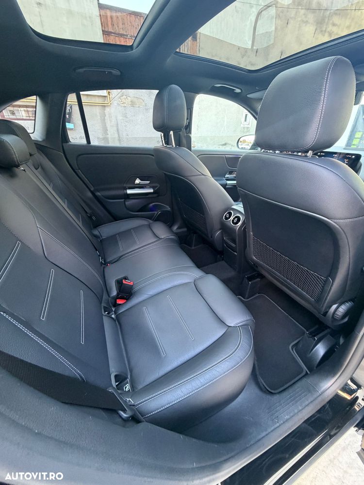 Mercedes-Benz GLA - 10