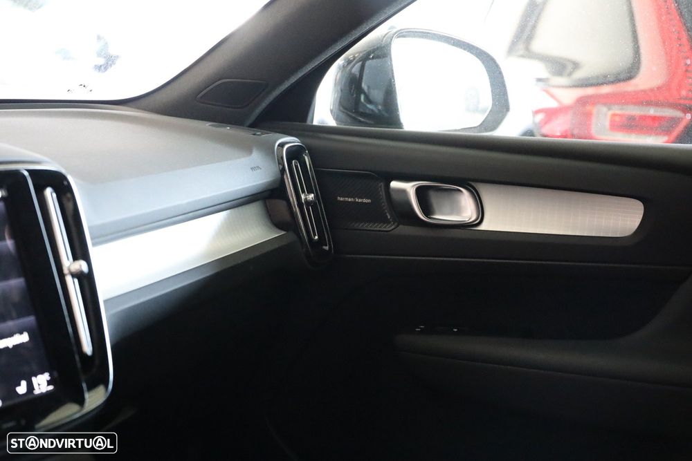 Volvo XC 40 1.5 T2 Plus Dark Auto - 14
