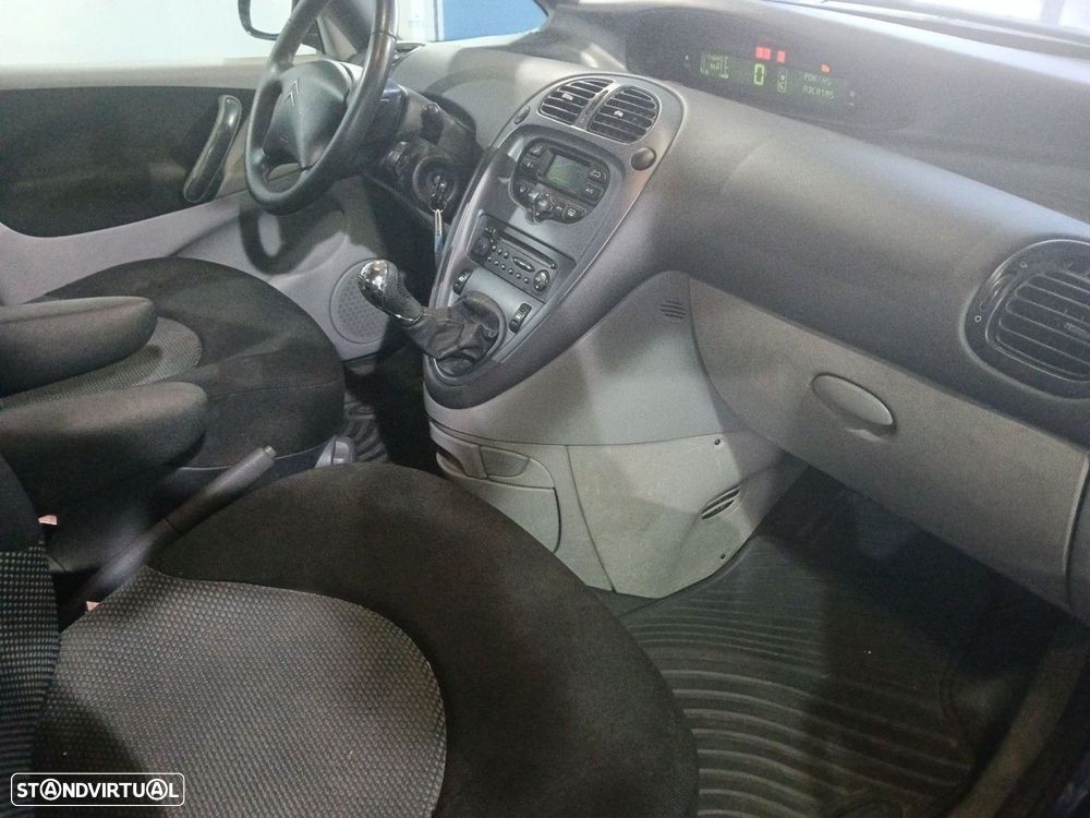 Citroën C4 Picasso 1.6 HDi Exclusive - 6