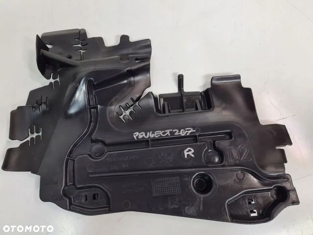 KIEROWNICA POWIETRZA LEWA PRAWA PEUGEOT 207 THP - 4