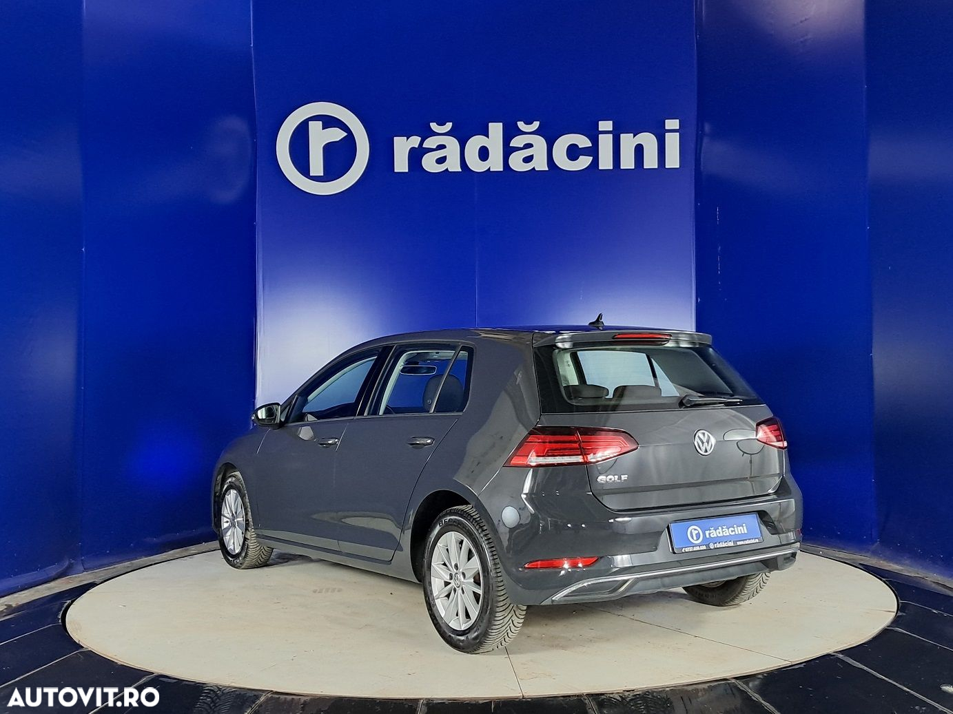 Volkswagen Golf - 3