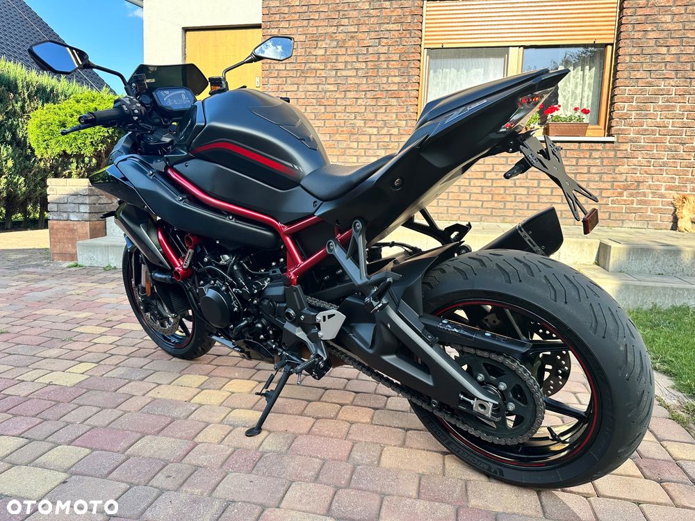 Kawasaki H2 - 5