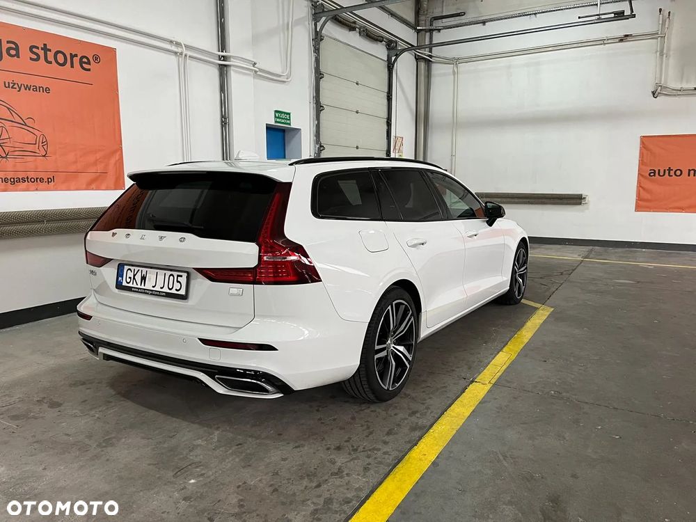 Volvo V60 T6 AWD Recharge Geartronic RDesign - 11