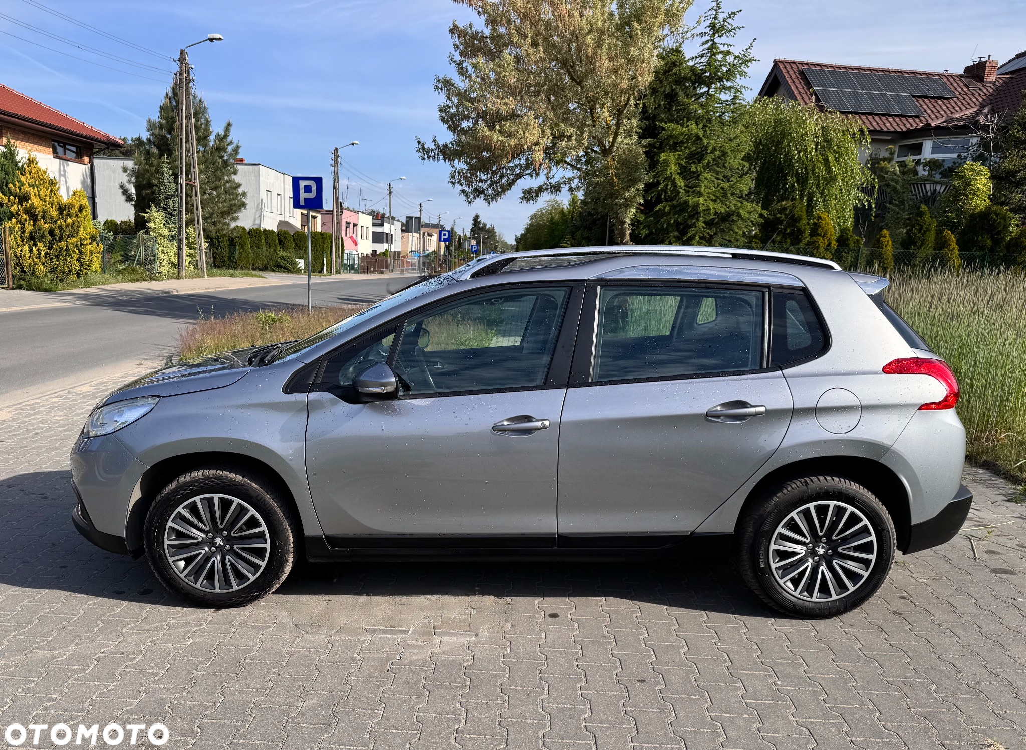 Peugeot 2008 1.2 Pure Tech Allure S&S - 5