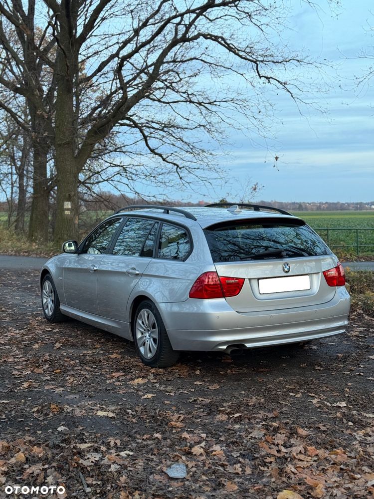 BMW Seria 3 318d - 5