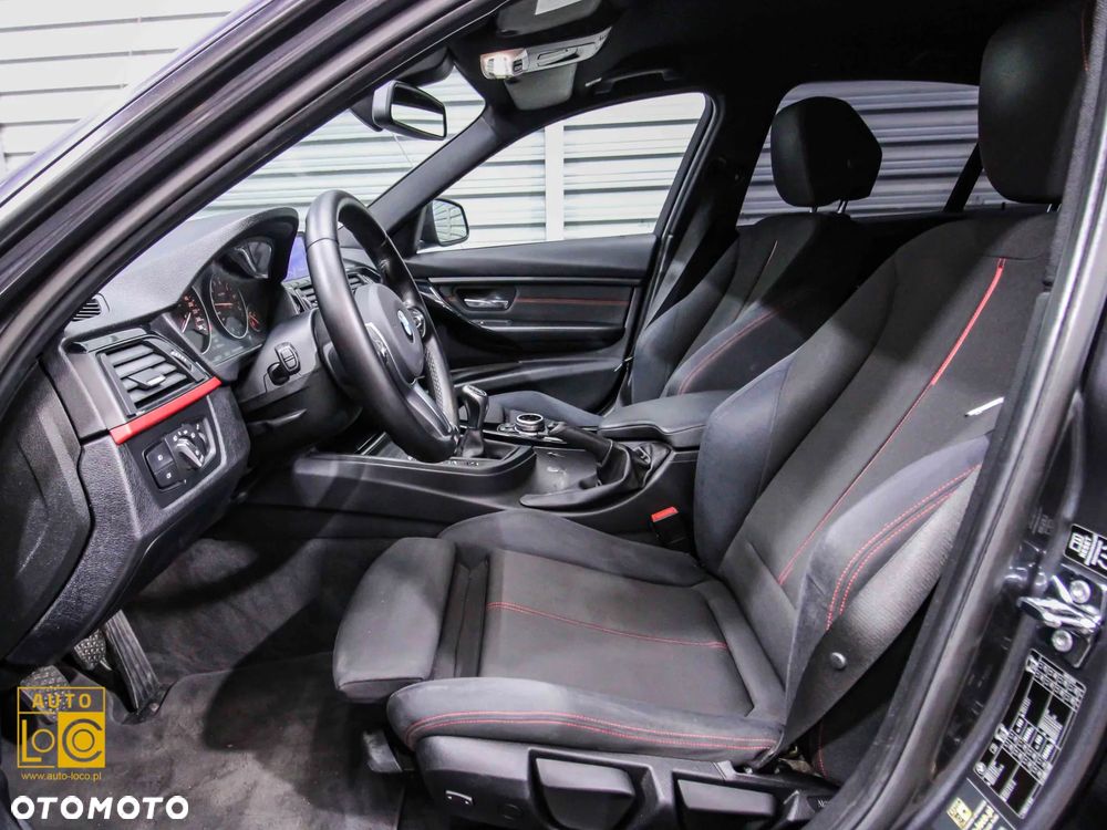 BMW Seria 3 320i M Sport - 12