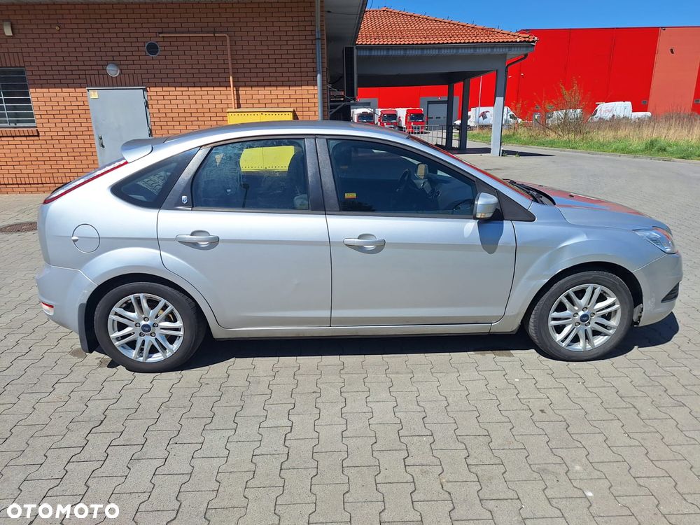 Ford Focus 1.6 Ghia - 6