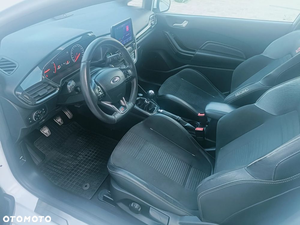 Ford Fiesta - 18